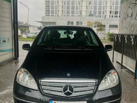 Мерседес А класс 2008 в Ивано-Франковске на Automoto.ua Черный Мерседес А класс, объемом двигателя 1.7 л и пробегом 147 тыс. км за 6200 $, фото 1 на Automoto.ua