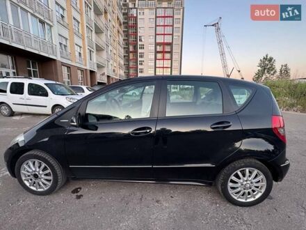 Мерседес А класс 2009 в Львове на Automoto.ua Черный Мерседес А класс, объемом двигателя 2 л и пробегом 251 тыс. км за 7999 $, фото 1 на Automoto.ua