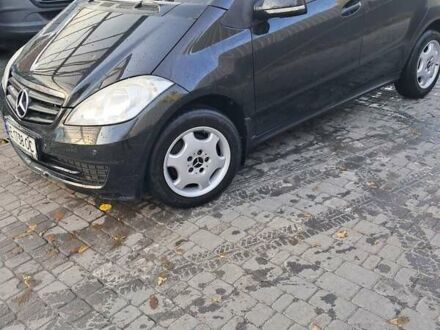 Черный Мерседес А класс, объемом двигателя 1.99 л и пробегом 250 тыс. км за 6500 $, фото 1 на Automoto.ua