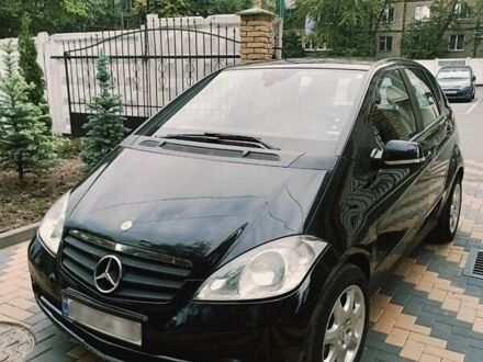 Черный Мерседес А класс, объемом двигателя 1.99 л и пробегом 240 тыс. км за 7699 $, фото 1 на Automoto.ua