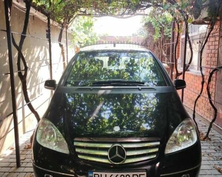 Черный Мерседес А класс, объемом двигателя 1.7 л и пробегом 176 тыс. км за 6800 $, фото 1 на Automoto.ua