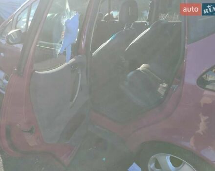 Фиолетовый Мерседес А класс, объемом двигателя 1.6 л и пробегом 175 тыс. км за 3000 $, фото 8 на Automoto.ua