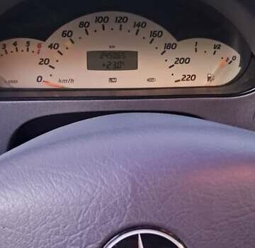 Фиолетовый Мерседес А класс, объемом двигателя 1.4 л и пробегом 245 тыс. км за 3000 $, фото 15 на Automoto.ua