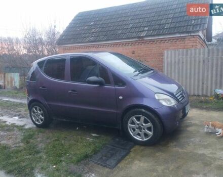 Фиолетовый Мерседес А класс, объемом двигателя 1.4 л и пробегом 222 тыс. км за 3800 $, фото 1 на Automoto.ua