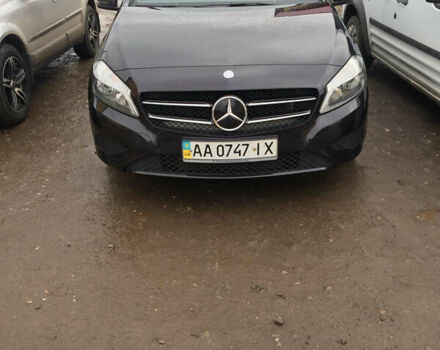 Фиолетовый Мерседес А класс, объемом двигателя 1.46 л и пробегом 180 тыс. км за 13000 $, фото 4 на Automoto.ua