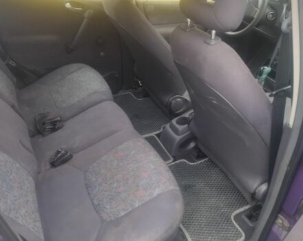 Фиолетовый Мерседес А класс, объемом двигателя 1.7 л и пробегом 150 тыс. км за 3500 $, фото 5 на Automoto.ua