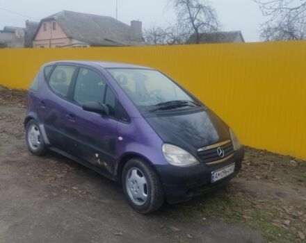 Фиолетовый Мерседес А класс, объемом двигателя 1.7 л и пробегом 150 тыс. км за 3500 $, фото 2 на Automoto.ua