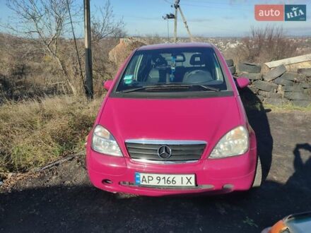 Фиолетовый Мерседес А класс, объемом двигателя 1.6 л и пробегом 175 тыс. км за 3000 $, фото 1 на Automoto.ua