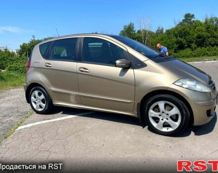 Коричневый Мерседес А класс, объемом двигателя 2 л и пробегом 256 тыс. км за 5900 $, фото 6 на Automoto.ua