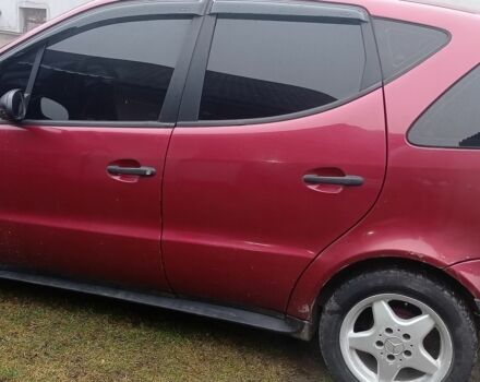 Красный Мерседес А класс, объемом двигателя 1.7 л и пробегом 340 тыс. км за 2500 $, фото 2 на Automoto.ua