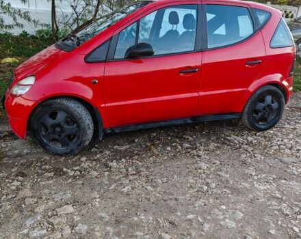 Красный Мерседес А класс, объемом двигателя 1.4 л и пробегом 2 тыс. км за 2900 $, фото 4 на Automoto.ua