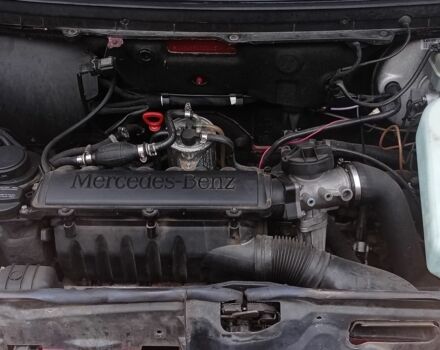 Красный Мерседес А класс, объемом двигателя 1.7 л и пробегом 340 тыс. км за 2500 $, фото 7 на Automoto.ua