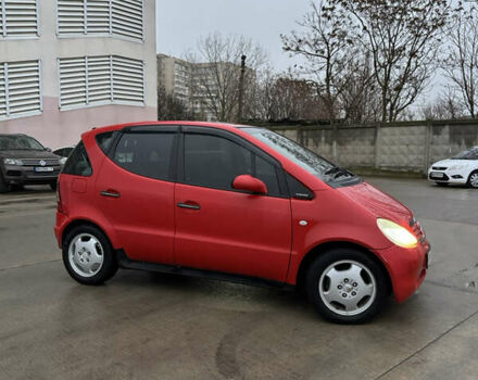 Красный Мерседес А класс, объемом двигателя 1.6 л и пробегом 268 тыс. км за 2999 $, фото 2 на Automoto.ua