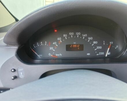 Красный Мерседес А класс, объемом двигателя 0 л и пробегом 220 тыс. км за 2800 $, фото 10 на Automoto.ua