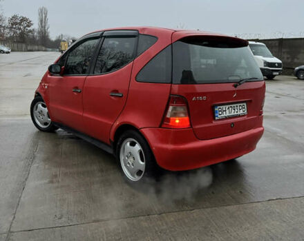 Красный Мерседес А класс, объемом двигателя 1.6 л и пробегом 268 тыс. км за 2999 $, фото 9 на Automoto.ua