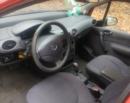 Червоний Мерседес А клас, об'ємом двигуна 1.6 л та пробігом 300 тис. км за 3600 $, фото 4 на Automoto.ua