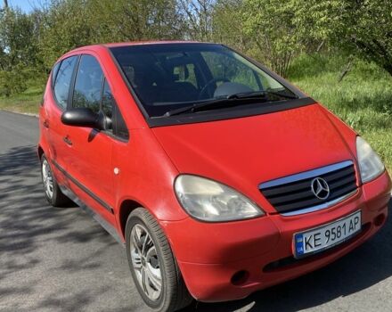 Красный Мерседес А класс, объемом двигателя 1.7 л и пробегом 250 тыс. км за 3500 $, фото 2 на Automoto.ua