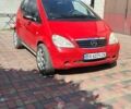 Красный Мерседес А класс, объемом двигателя 1.4 л и пробегом 310 тыс. км за 2049 $, фото 1 на Automoto.ua