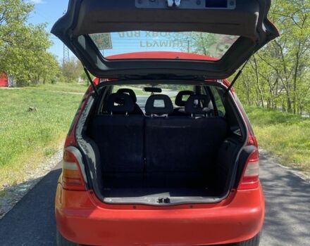 Красный Мерседес А класс, объемом двигателя 1.7 л и пробегом 250 тыс. км за 3500 $, фото 6 на Automoto.ua