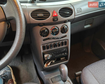 Червоний Мерседес А клас, об'ємом двигуна 1.4 л та пробігом 176 тис. км за 3500 $, фото 6 на Automoto.ua