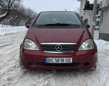 Красный Мерседес А класс, объемом двигателя 1.6 л и пробегом 248 тыс. км за 4200 $, фото 3 на Automoto.ua