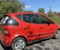 Красный Мерседес А класс, объемом двигателя 1.7 л и пробегом 250 тыс. км за 3500 $, фото 1 на Automoto.ua