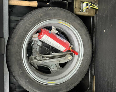 Красный Мерседес А класс, объемом двигателя 2 л и пробегом 211 тыс. км за 2200 $, фото 5 на Automoto.ua