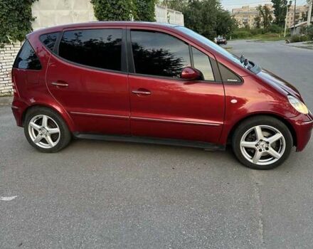 Мерседес А класс 2002 в Хмельницком на Automoto.ua Красный Мерседес А класс, объемом двигателя 1.9 л и пробегом 188 тыс. км за 5200 $, фото 1 на Automoto.ua