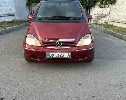 Мерседес А класс 2002 в Хмельницком на Automoto.ua Красный Мерседес А класс, объемом двигателя 1.9 л и пробегом 188 тыс. км за 5200 $, фото 4 на Automoto.ua