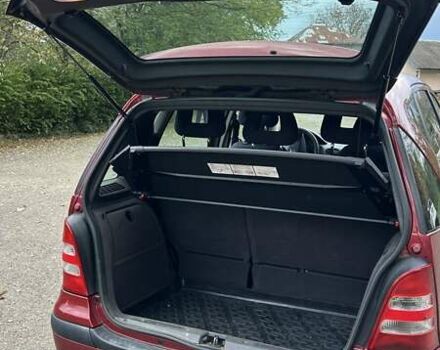 Красный Мерседес А класс, объемом двигателя 1.4 л и пробегом 220 тыс. км за 3800 $, фото 6 на Automoto.ua