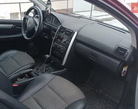 Красный Мерседес А класс, объемом двигателя 1.7 л и пробегом 252 тыс. км за 3000 $, фото 8 на Automoto.ua