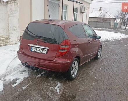 Красный Мерседес А класс, объемом двигателя 1.7 л и пробегом 252 тыс. км за 3000 $, фото 5 на Automoto.ua
