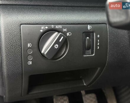 Красный Мерседес А класс, объемом двигателя 1.99 л и пробегом 300 тыс. км за 4900 $, фото 43 на Automoto.ua