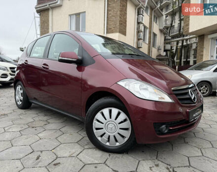 Красный Мерседес А класс, объемом двигателя 1.99 л и пробегом 300 тыс. км за 4900 $, фото 13 на Automoto.ua