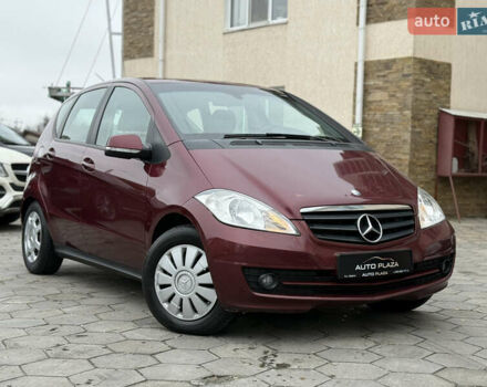 Красный Мерседес А класс, объемом двигателя 1.99 л и пробегом 300 тыс. км за 4900 $, фото 15 на Automoto.ua
