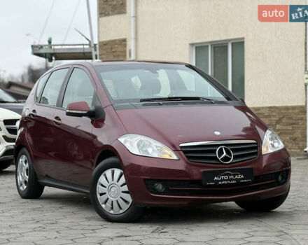 Красный Мерседес А класс, объемом двигателя 1.99 л и пробегом 300 тыс. км за 4900 $, фото 19 на Automoto.ua