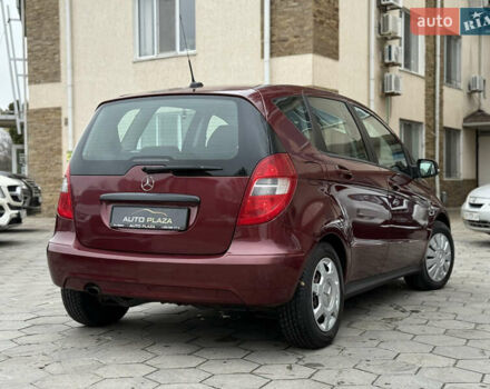 Красный Мерседес А класс, объемом двигателя 1.99 л и пробегом 300 тыс. км за 4900 $, фото 23 на Automoto.ua