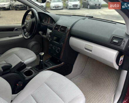 Червоний Мерседес А клас, об'ємом двигуна 1.5 л та пробігом 209 тис. км за 6250 $, фото 28 на Automoto.ua