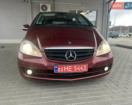 Червоний Мерседес А клас, об'ємом двигуна 1.7 л та пробігом 203 тис. км за 7700 $, фото 1 на Automoto.ua