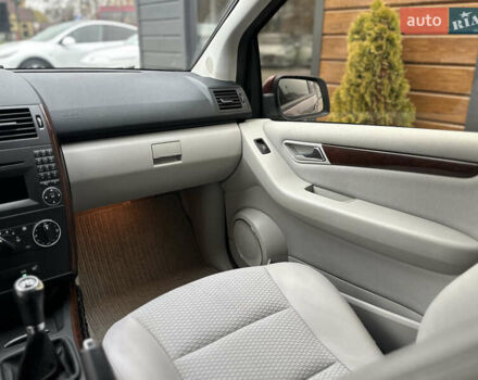 Червоний Мерседес А клас, об'ємом двигуна 1.5 л та пробігом 209 тис. км за 6250 $, фото 41 на Automoto.ua