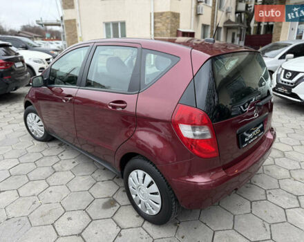 Красный Мерседес А класс, объемом двигателя 1.99 л и пробегом 300 тыс. км за 4900 $, фото 26 на Automoto.ua