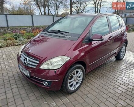 Червоний Мерседес А клас, об'ємом двигуна 1.7 л та пробігом 156 тис. км за 6300 $, фото 3 на Automoto.ua