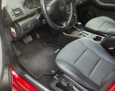 Красный Мерседес А класс, объемом двигателя 1.7 л и пробегом 130 тыс. км за 6400 $, фото 4 на Automoto.ua