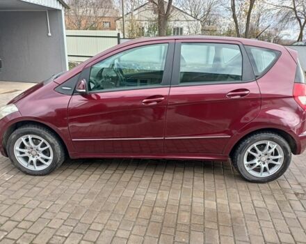 Красный Мерседес А класс, объемом двигателя 1.7 л и пробегом 155 тыс. км за 6900 $, фото 4 на Automoto.ua