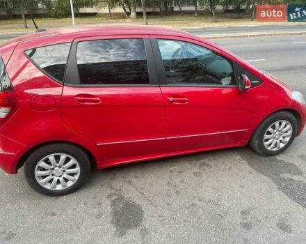 Красный Мерседес А класс, объемом двигателя 1.7 л и пробегом 130 тыс. км за 6400 $, фото 5 на Automoto.ua