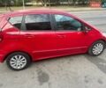 Красный Мерседес А класс, объемом двигателя 1.7 л и пробегом 130 тыс. км за 6400 $, фото 5 на Automoto.ua
