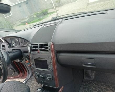 Красный Мерседес А класс, объемом двигателя 1.7 л и пробегом 155 тыс. км за 6900 $, фото 7 на Automoto.ua