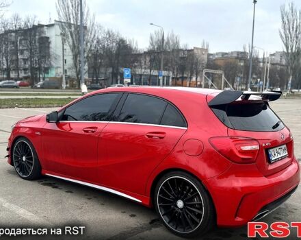 Красный Мерседес А класс, объемом двигателя 2 л и пробегом 150 тыс. км за 19999 $, фото 1 на Automoto.ua