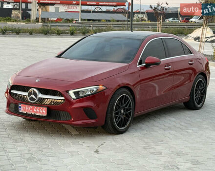 Красный Мерседес А класс, объемом двигателя 1.99 л и пробегом 57 тыс. км за 28000 $, фото 1 на Automoto.ua