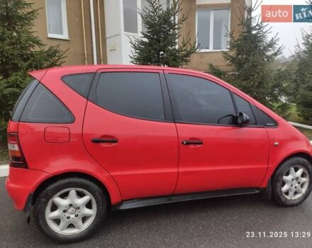 Красный Мерседес А класс, объемом двигателя 1.4 л и пробегом 280 тыс. км за 2600 $, фото 1 на Automoto.ua